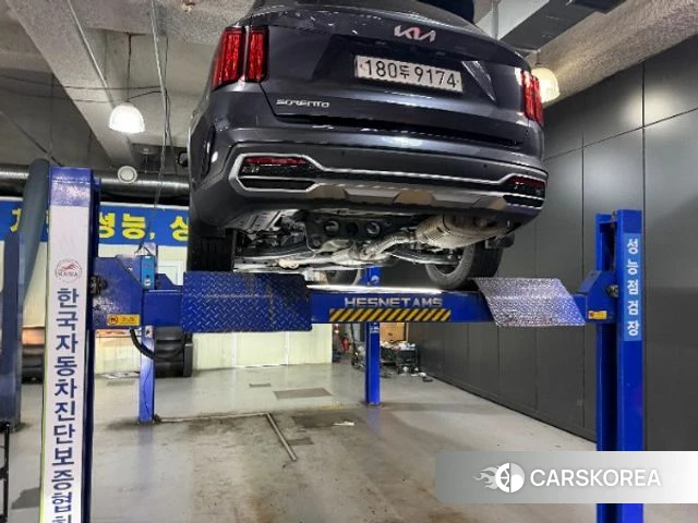 Kia Sorento 4th Generation 2023 Серебристо-серый из Кореи, фото 2