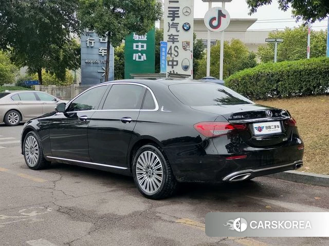 Mercedes-Benz E-class 2022 Черный из Китая, фото 3
