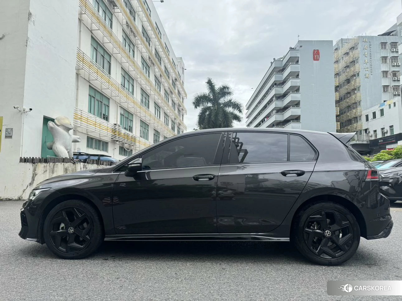 Volkswagen Golf 2024 Черный из Китая, фото 2