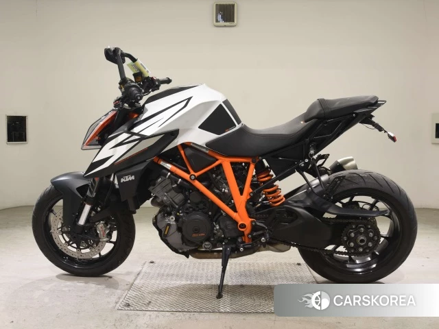 KTM 1290 SUPER DUKE R 2019 из Японии