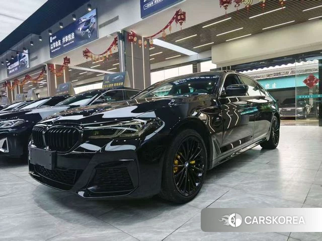 BMW 5 series 2021 Черный из Китая, фото 2