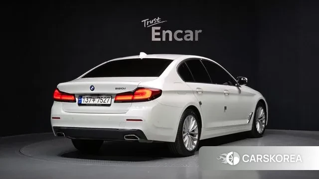 BMW 5 Series (G30) id 3432238 из Кореи 12