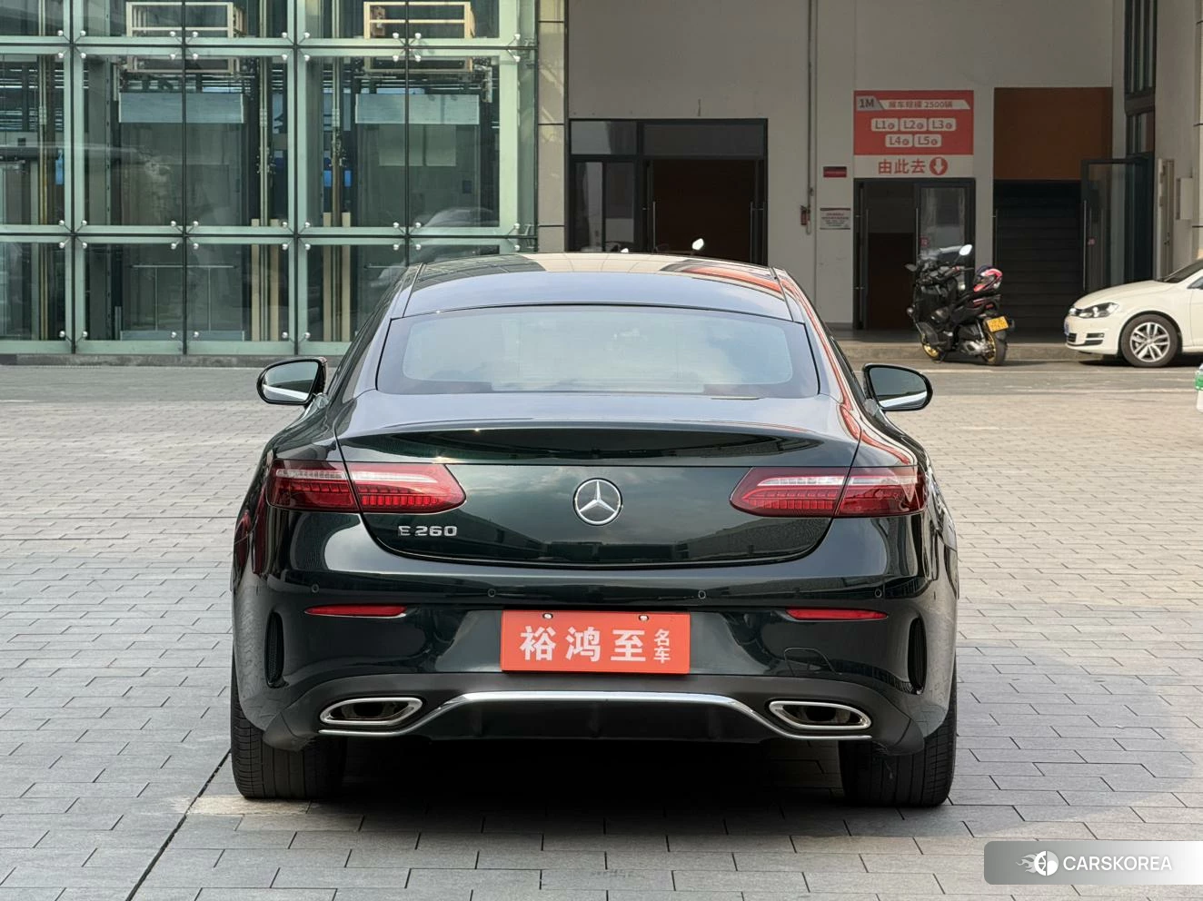 Mercedes-Benz E-class (imported) 2020 Зеленый из Китая, фото 3