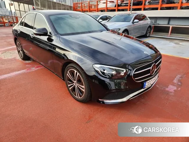 Mercedes-Benz E-Class W213 2022 Черный из Кореи, фото 2