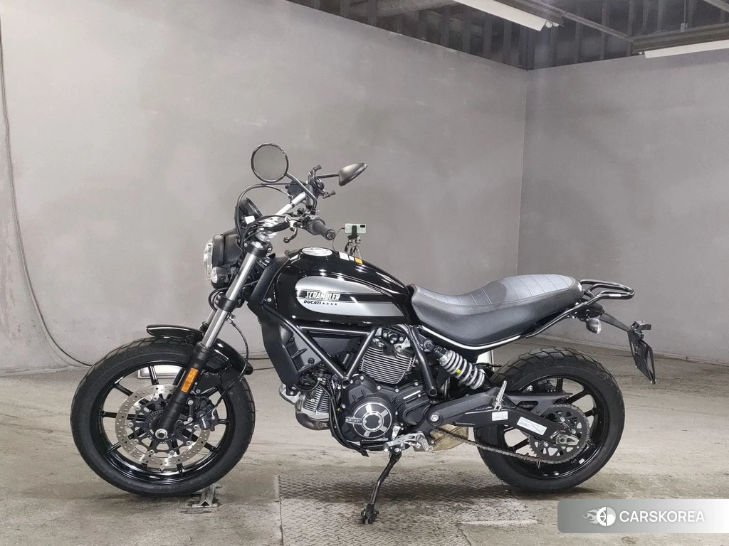 Проданный Ducati SCRAMBLER SIXTY2 2017 из Японии, фото 2