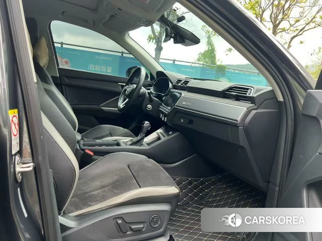 Audi Q3 2019 Темно-серый из Китая, фото 2