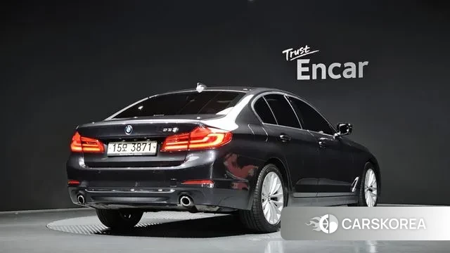 BMW 5 Series (G30) id 3307920 из Кореи 12