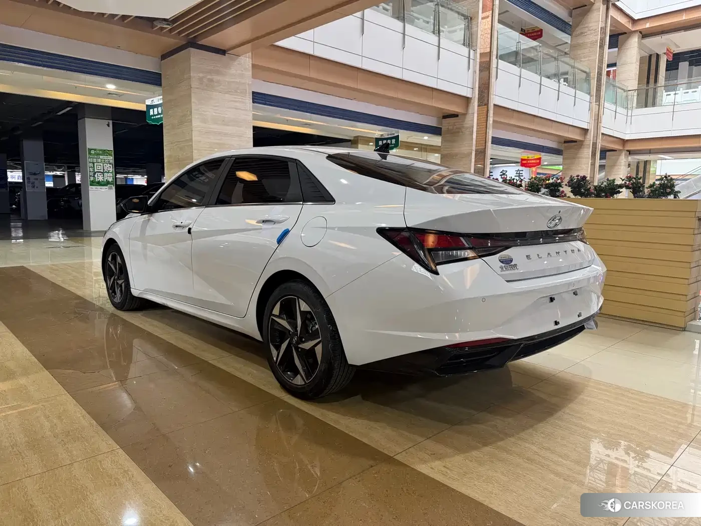 Hyundai Elantra 2026 Белый из Китая, фото 2