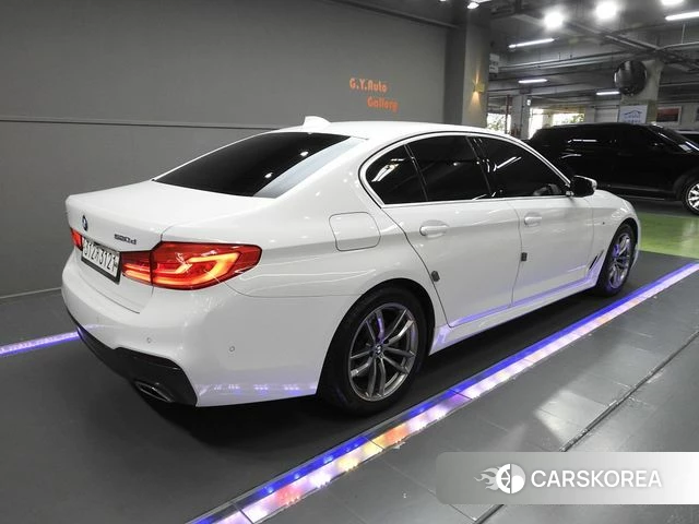 BMW 5 Series (G30) id 4476836 из Кореи 12