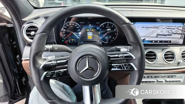 Mercedes-Benz E-class 2022 Черный из Китая, фото 2