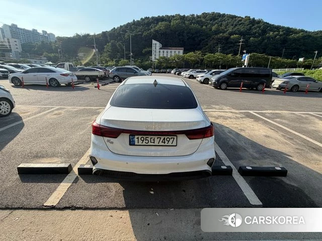 Kia The New K3 2nd generation 2021 Белый из Кореи, фото 2