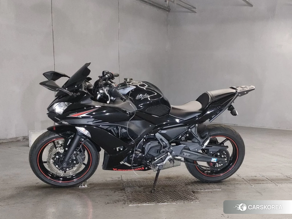 Проданный Kawasaki NINJA 650 2017 из Японии, фото 2