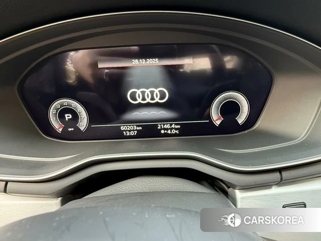 Audi A4L 2021 Темно-серый из Китая, фото 4
