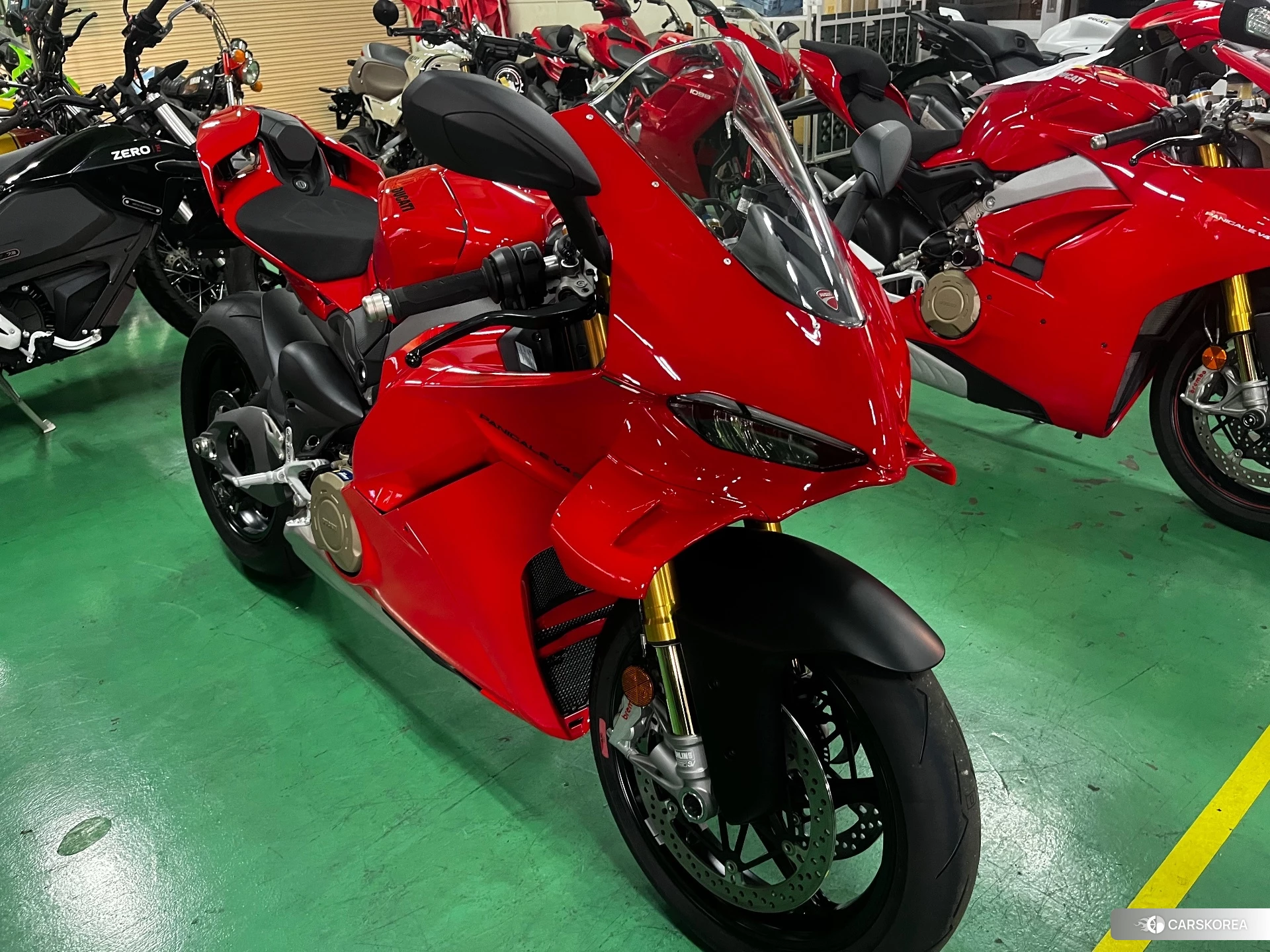 Проданный Ducati PANIGALE V4 S 2025 из Японии, фото 2