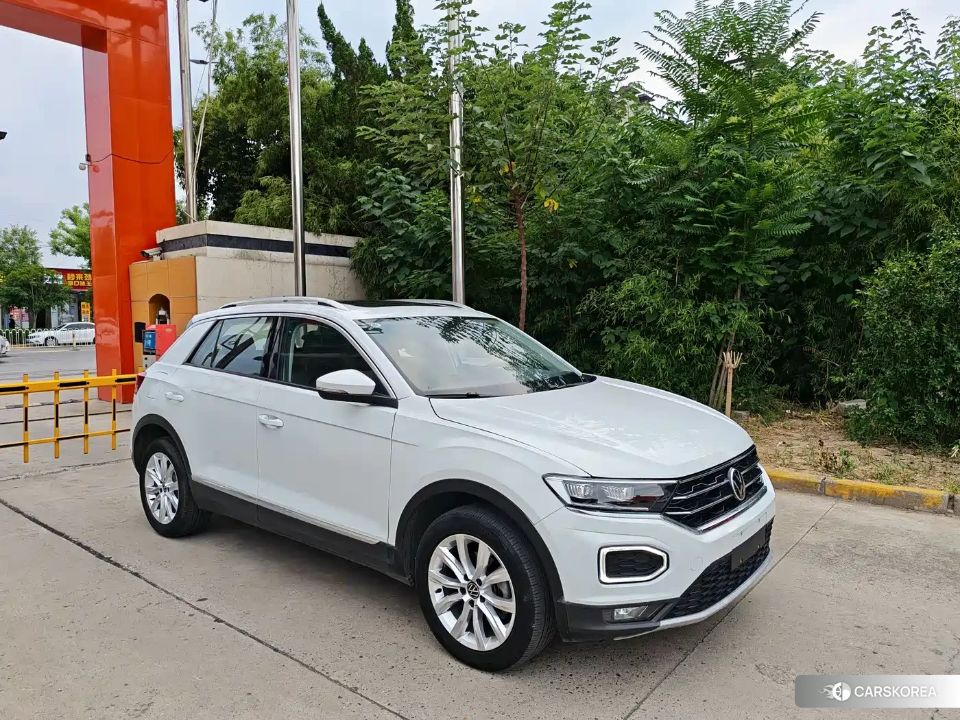 Volkswagen T-Roc 2023 Белый из Китая, фото 2