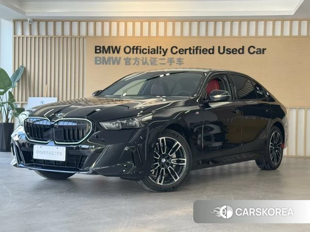 BMW 5 series 2025 Черный из Китая, фото 5