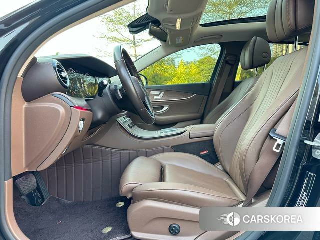 Mercedes-Benz E-class 2022 Черный из Китая, фото 4