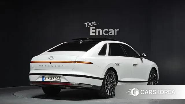 Hyundai Grandeur (GN7) id 3763476 из Кореи 12