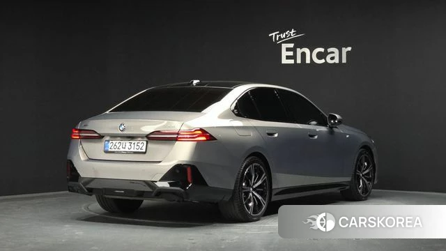 BMW 5 Series (G60) id 4194023 из Кореи 12