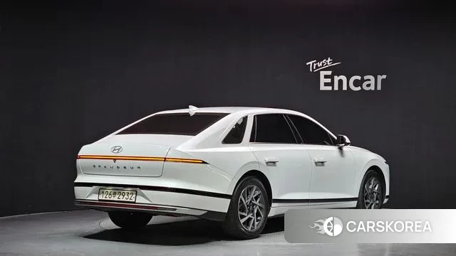 Hyundai Grandeur (GN7) id 3528641 из Кореи 12