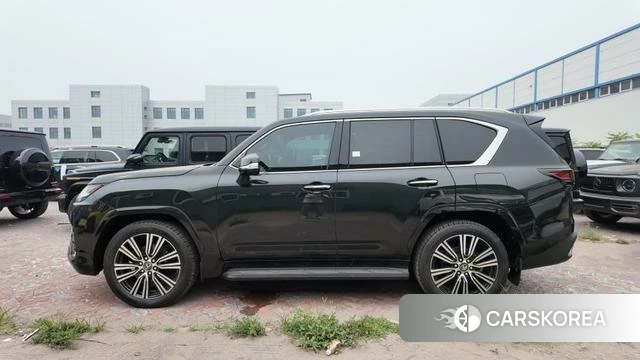 Lexus LX 2024 Черный из Китая, фото 2