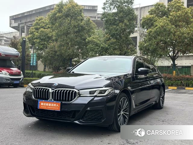 BMW 5 series 2023 Черный из Китая, фото 5