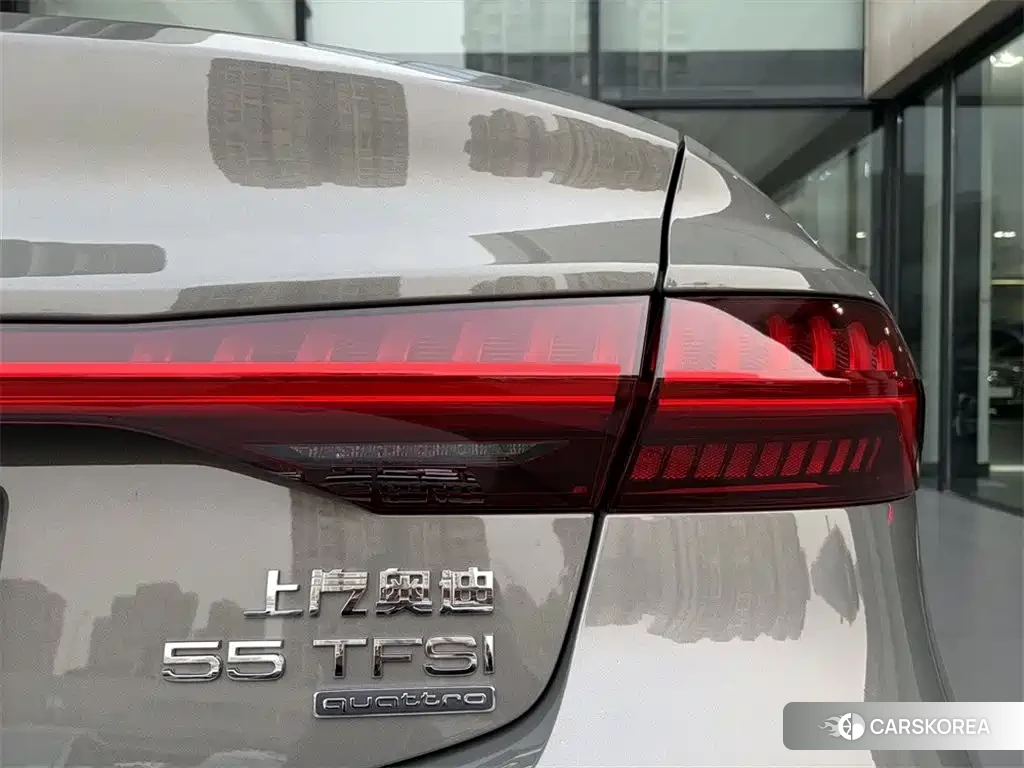 Audi A7L 2026 Champagne/brown из Китая, фото 6