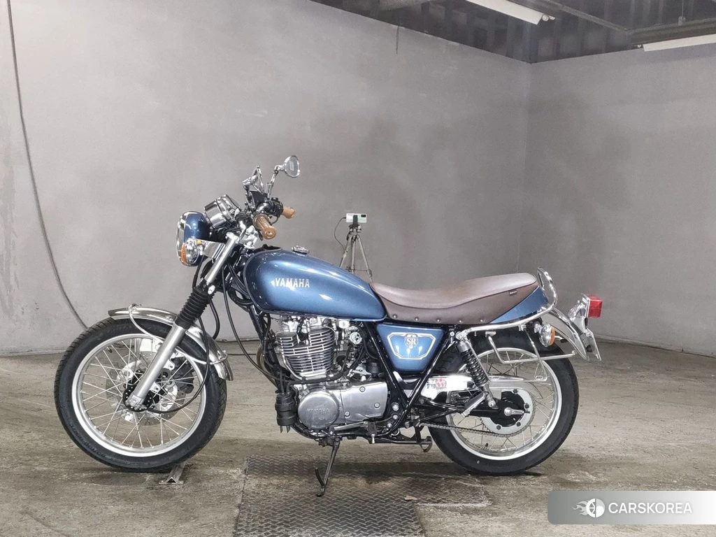 Проданный Yamaha SR 400 2020 из Японии, фото 2