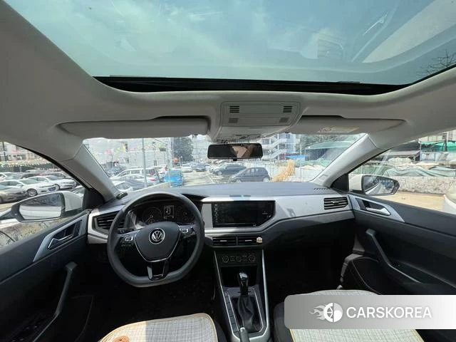 Volkswagen Polo 2022 Белый из Китая, фото 2