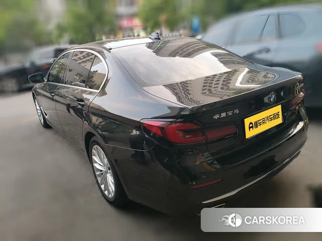 BMW 5 series 2022 Черный из Китая, фото 2