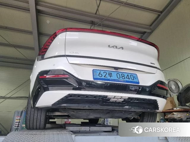 Kia EV6 2022 Белый из Кореи, фото 2