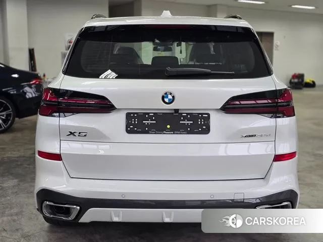 BMW X5 (G05) 2025 Белый из Кореи, фото 2