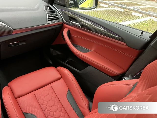 BMW X4 M id 3944937 из Китая 8