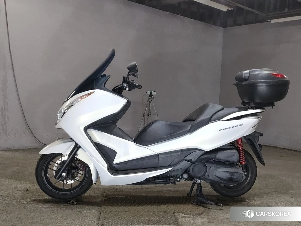 Проданный Honda FORZA 2013 из Японии