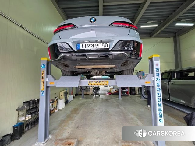 BMW 7 Series (G70) 2024 Серый из Кореи, фото 2