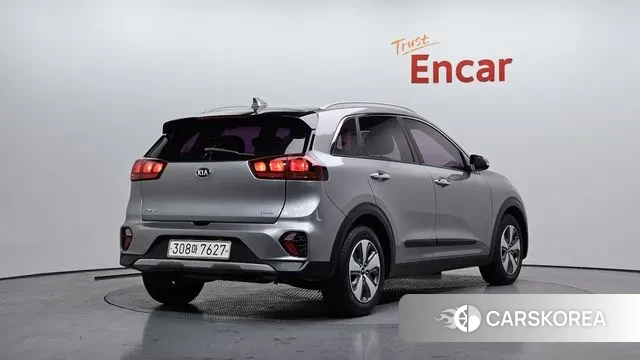 Kia The New Niro id 3692360 из Кореи 12