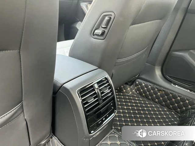 Volkswagen Magotan id 4353243 из Китая 12