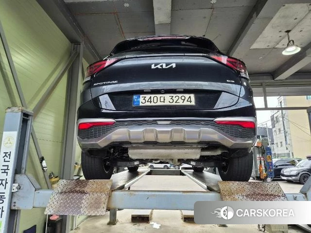 Kia Sportage 5th Generation Hybrid 2023 Серый из Кореи, фото 2