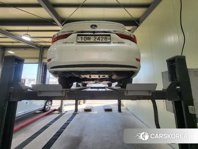 Lexus New ES300h 2018 Белый из Кореи, фото 2