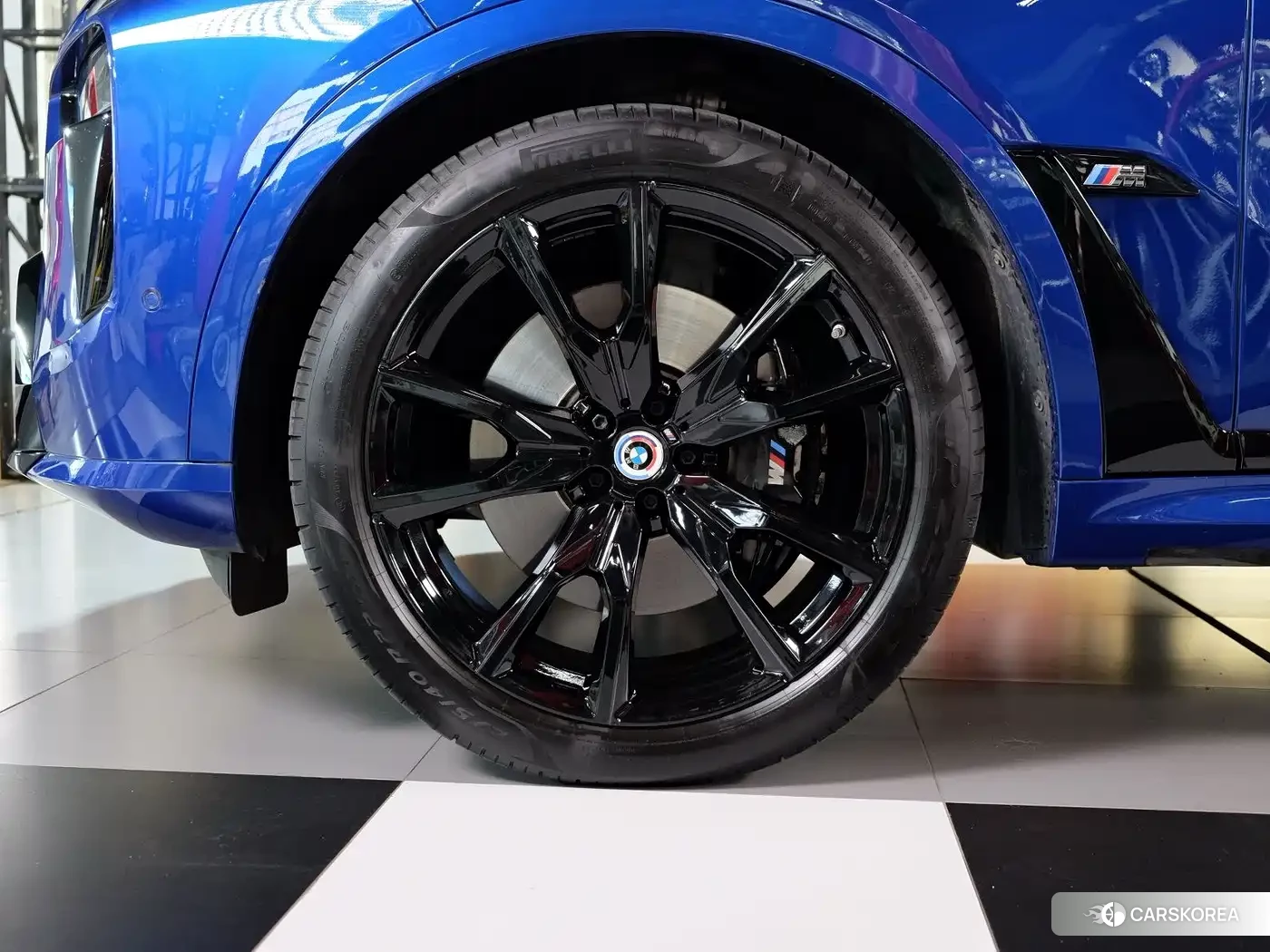 BMW X7 M60i id 4583880 из Китая 12