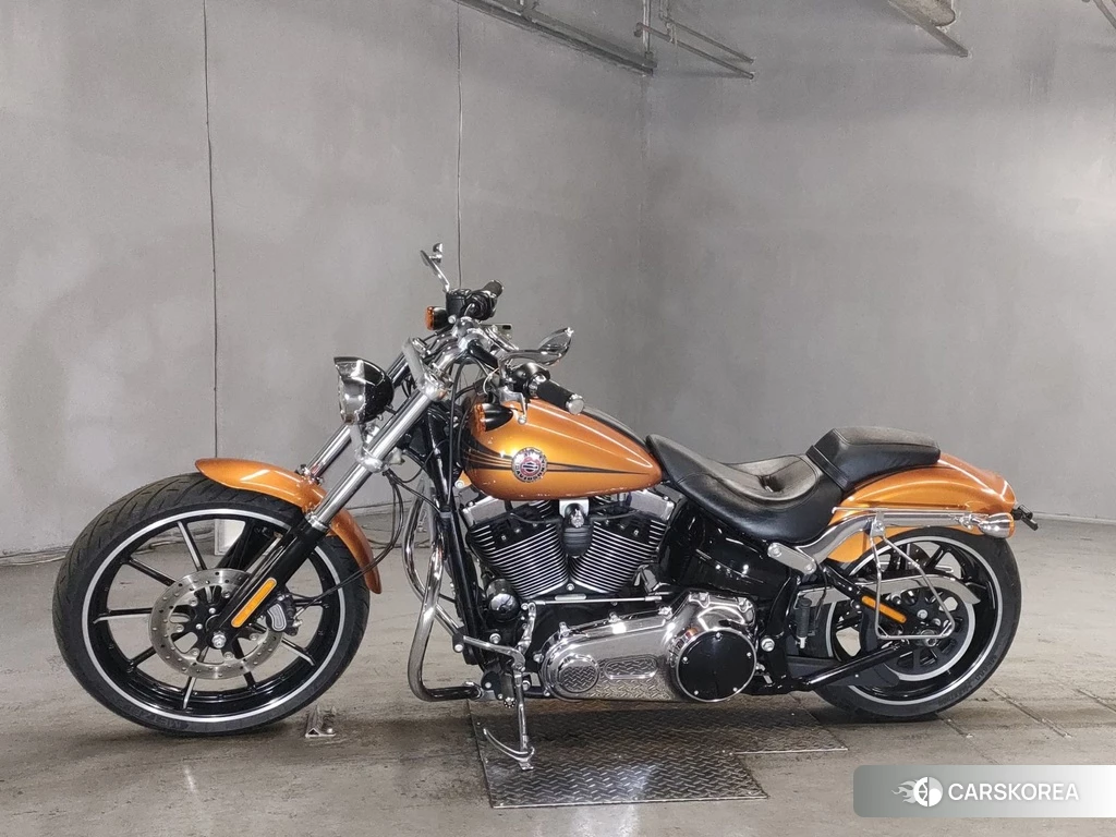 Проданный Harley-Davidson Softail Breakout FXSB 2014 из Японии, фото 2