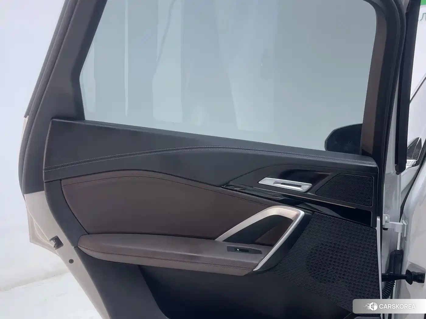 BMW X1 id 4685935 из Китая 12
