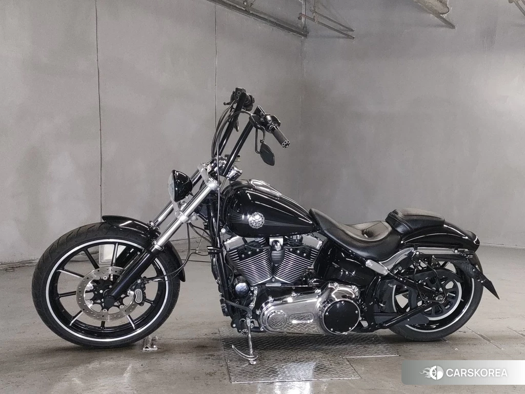 Проданный Harley-Davidson Softail Breakout FXSB 2015 из Японии, фото 2