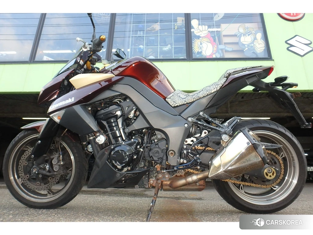 Проданный Kawasaki Z1000 2010 из Японии