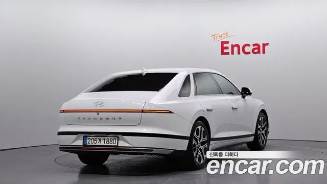 Hyundai Grandeur (GN7) id 2678987 из Кореи 12