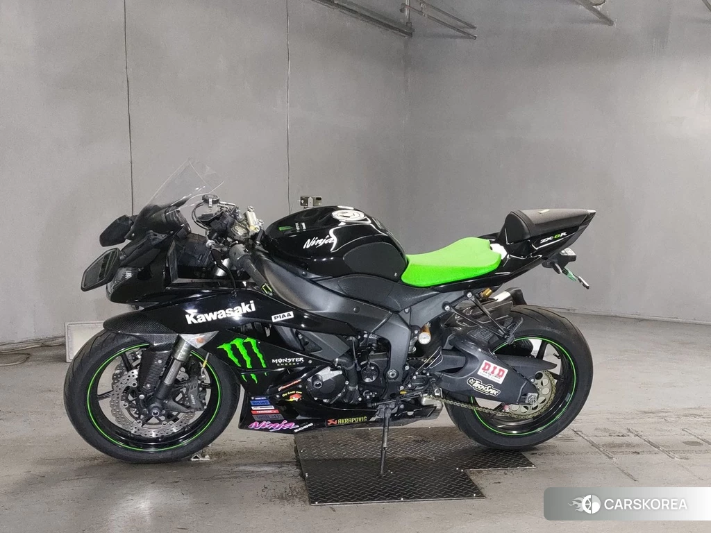 Проданный Kawasaki ZX-6R NINJA 2011 из Японии