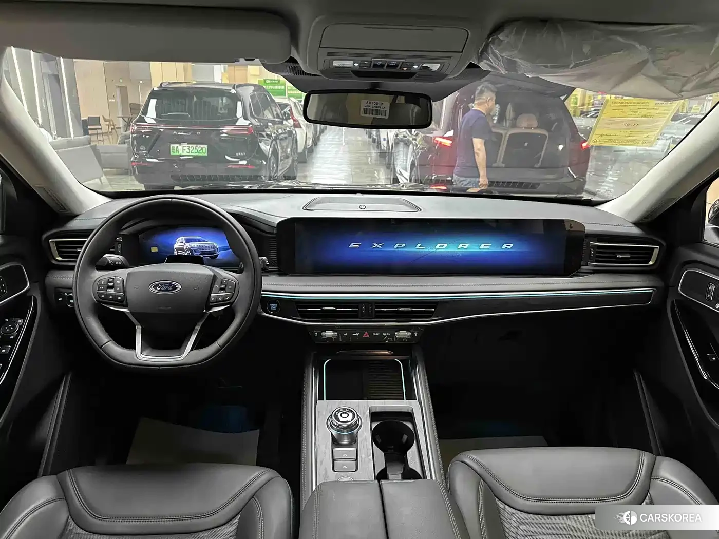 Ford Explorer 2026 Черный из Китая, фото 4