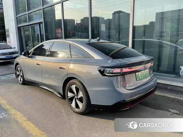 Volkswagen ID.7 VIZZION 2024 Серебристо-серый из Китая, фото 2