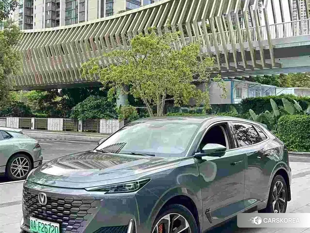 Chang'an Changan UNI-K Smart iDD 2022 Silver/gray из Китая, фото 2