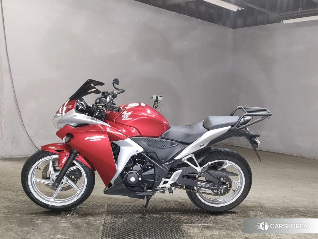 Проданный Honda CBR250R 2011 из Японии, фото 2